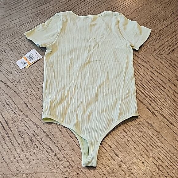 Lime green ribbed bodysuit size S/M NWT - Picture 5 of 6